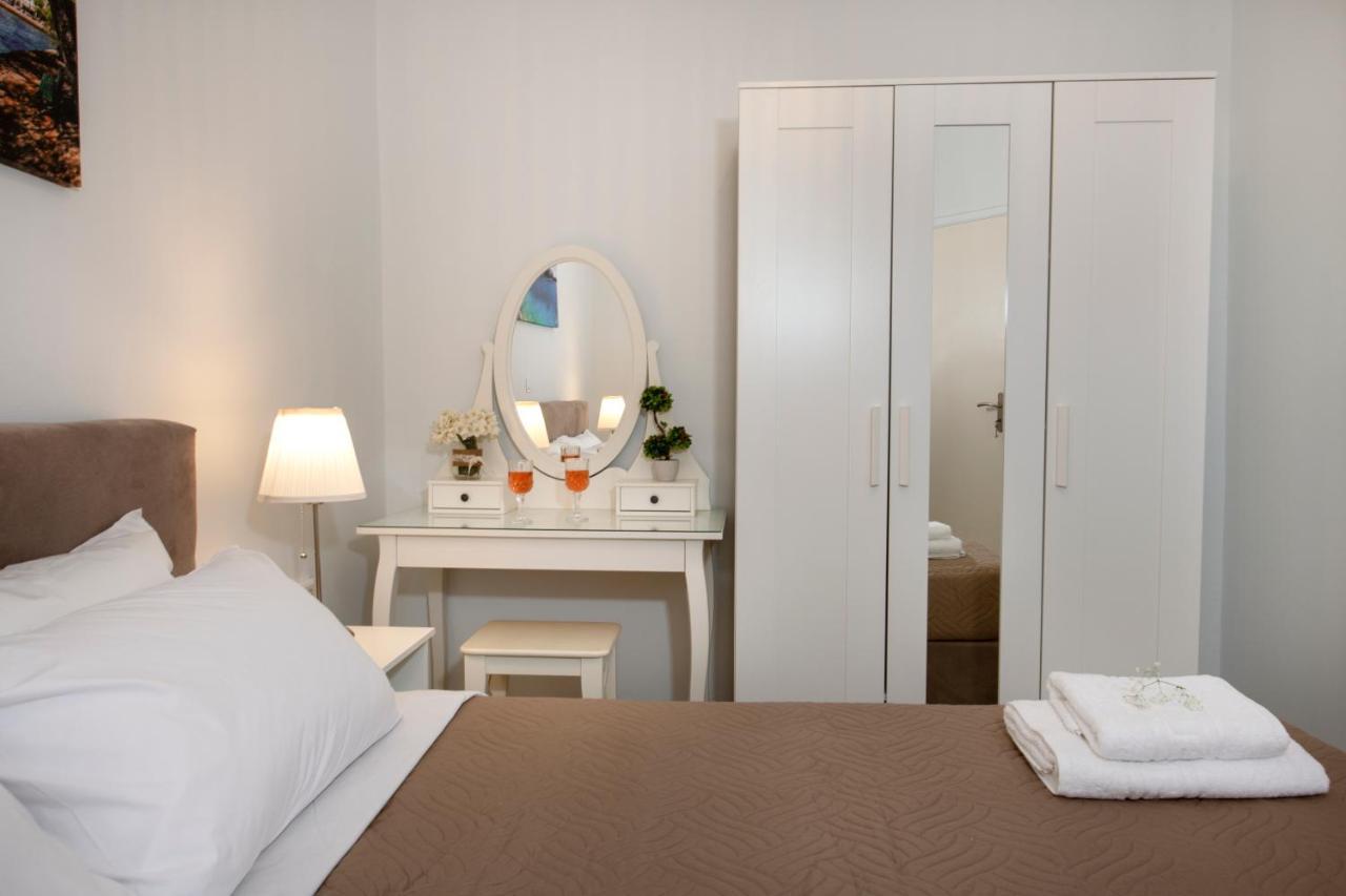 Irina Apartment Resmo Dış mekan fotoğraf